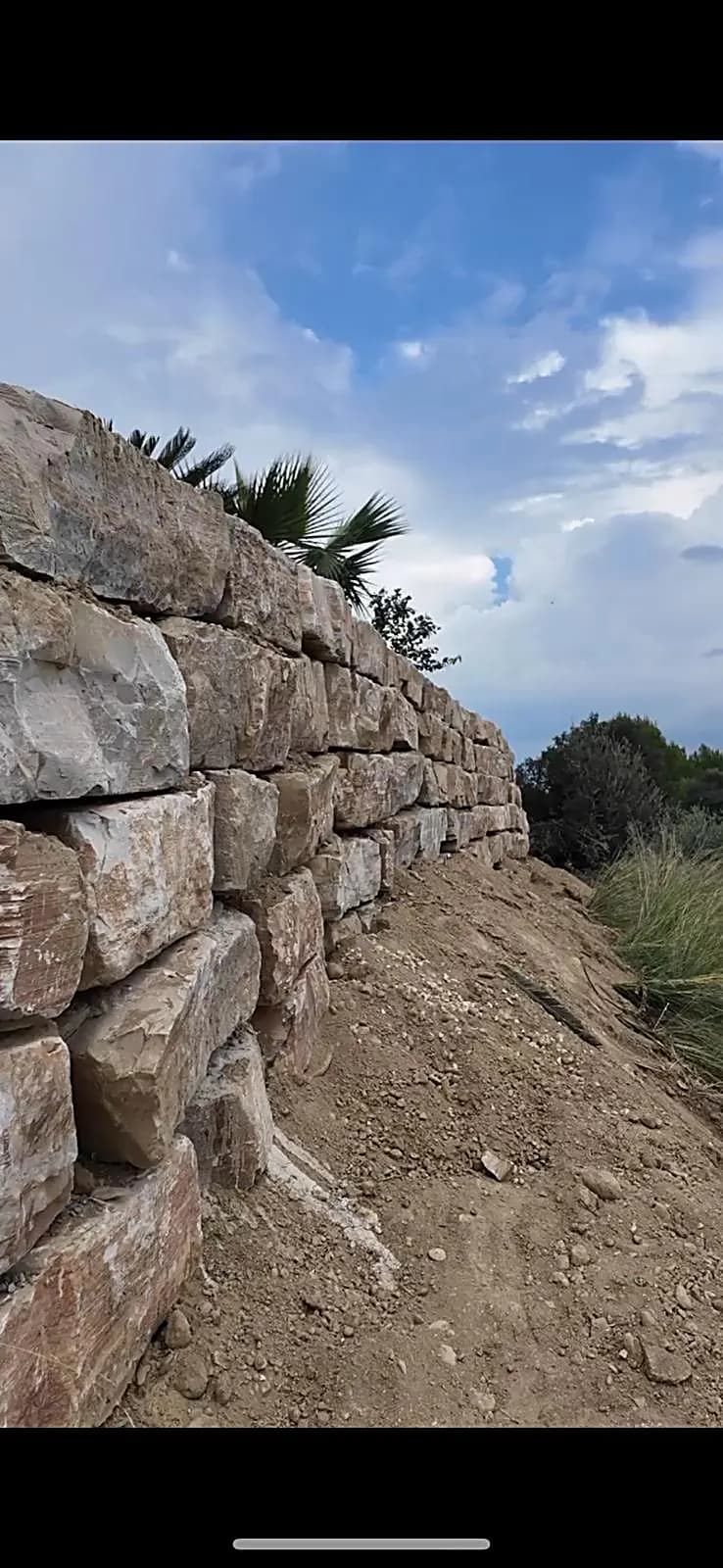 excavaciones en Madrid — construcción de muros de contención de mampostería de piedra natural